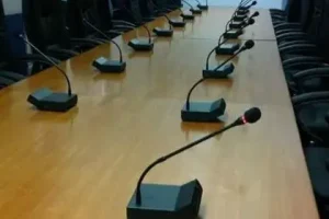 Sewa Mic Delegate di Surabaya